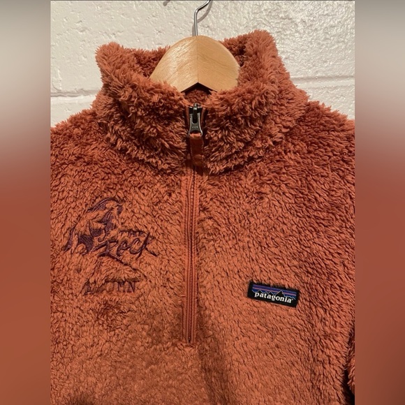 Patagonia Women's Los Gatos 1/4 zip fleece size
Small EUC - Picture 2 of 5